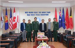 Quân khu thăm, chúc Tết Đại học Thái Nguyên và Lữ đoàn 210